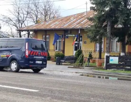 Primarul PSD al comunei Zăneşti, arestat preventiv. Este acuzat și-a construit o casă de 50.000 de euro din mită şi a vândut-o cu 150.000 de euro