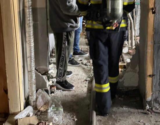 Explozie urmată de incendiu într-un bloc din orașul Balș. Două victime cu arsuri. A fost activat Planul Roșu