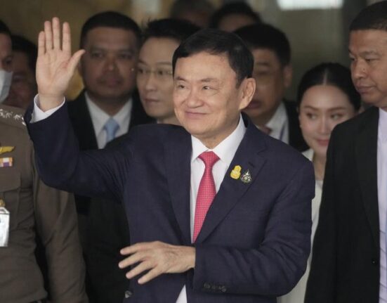 Thailanda își obligă un fost prim-ministru să plătească peste 500 de milioane de dolari în taxe necolectate dintr-o singură tranzacție