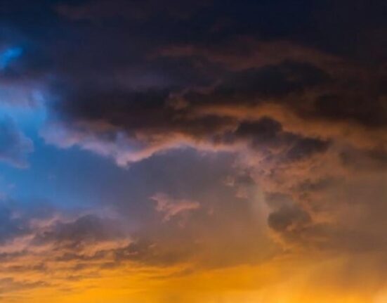 Val de praf saharian deasupra României, în următoarele zile