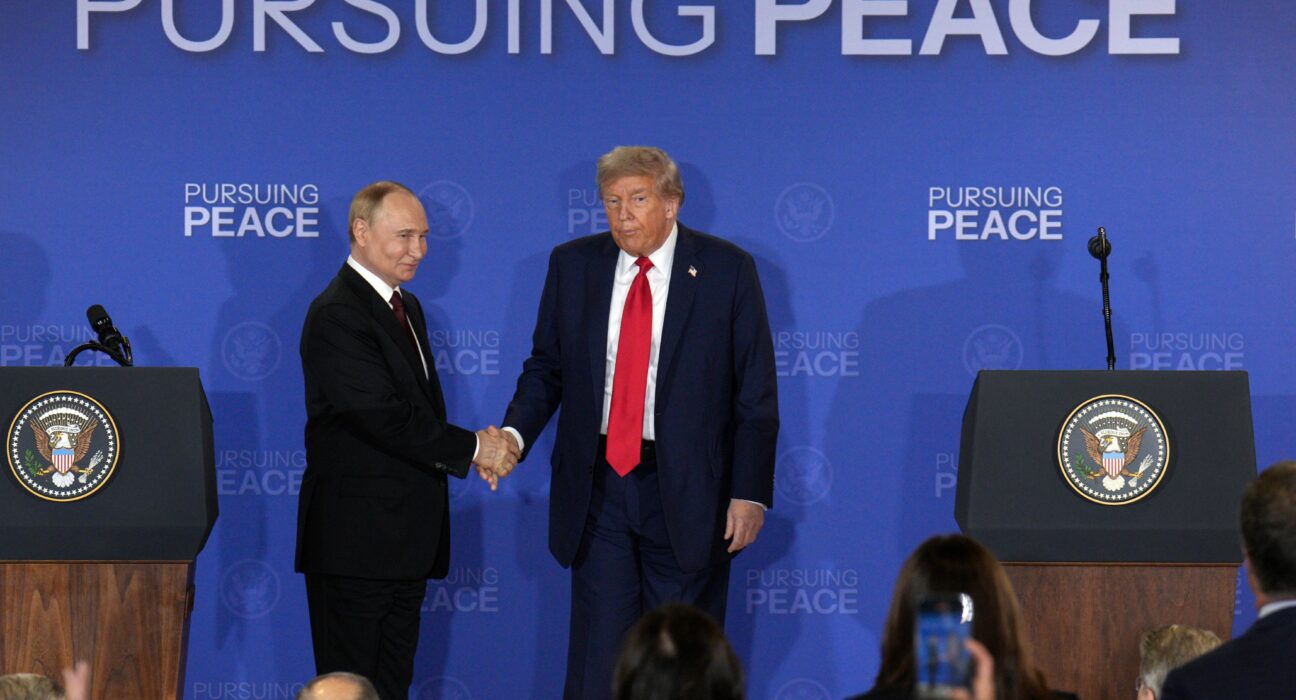 Cristian Tudor Popescu, despre planul lui Trump pentru Ucraina: „Cuvântul pace n-a mai avut un sens atât de hidos de la Acordul de la Munchen. Trocul sângeros de atunci se repetă acum”