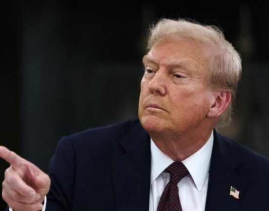 Trump își trimite doi oameni de încredere pentru a discuta cu oficialii ucraineni despre planul de pace