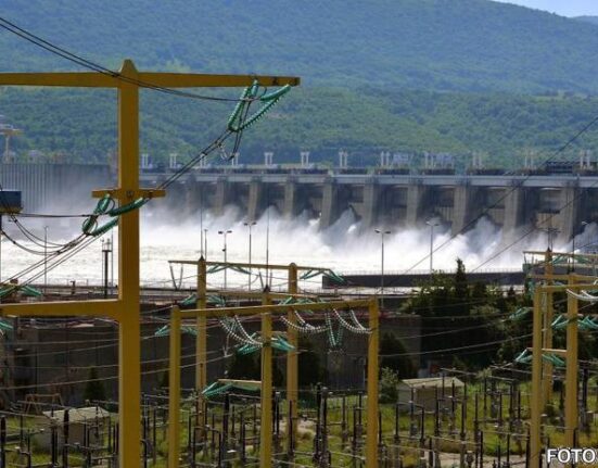 Recorder: Hidroelectrica a furnizat energie fără factură de 2 milioane de euro pentru instituții religioase și afaceriști cu conexiuni politice