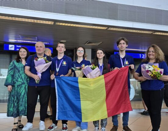 #RomâniaNeUnește | Românul de 10 care a pus România pe harta olimpică: aur și argint la Geografie