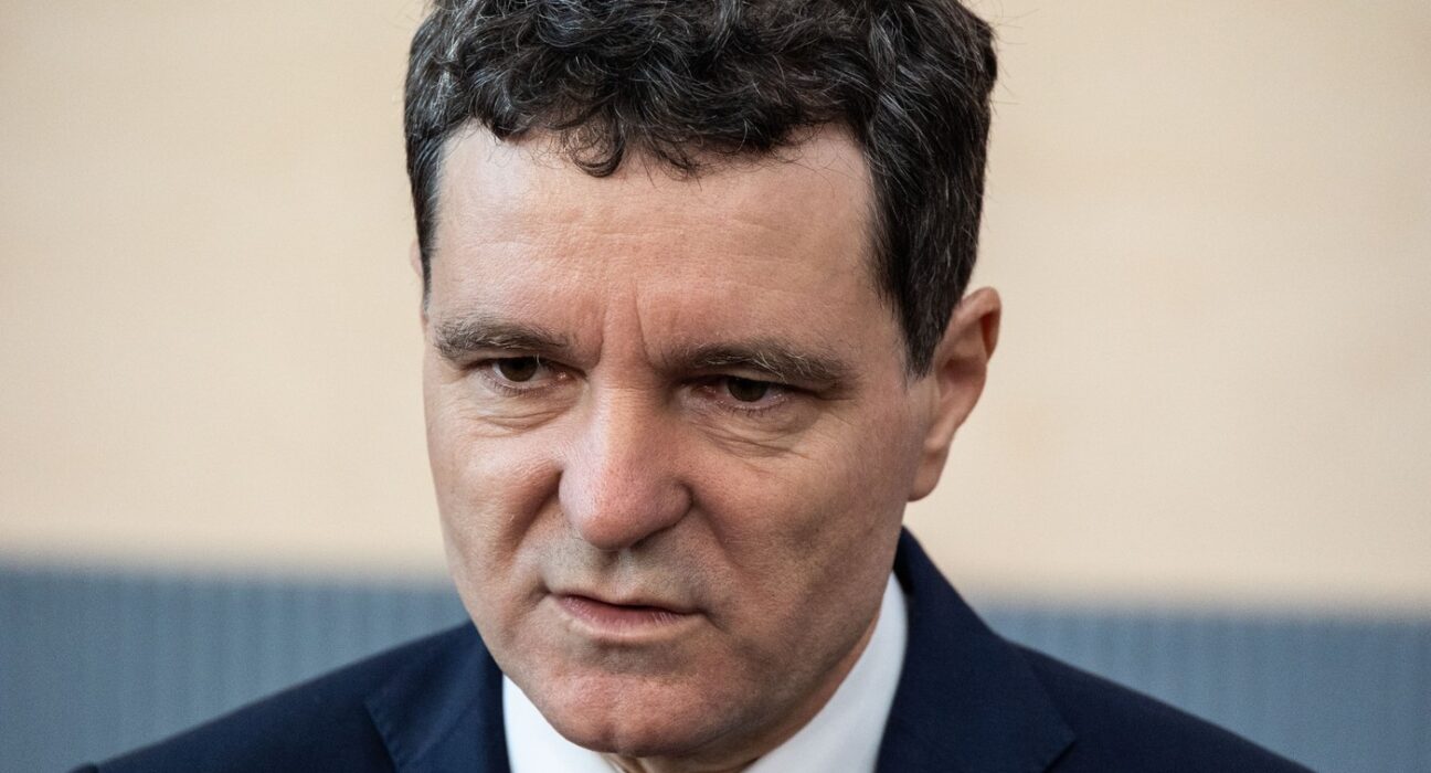 Un expert în istoria nazismului critică dur decizia lui Nicușor Dan de a-l decora pe veteranul de război Ion Vasile Banu: „Este extraordinar de prost sfătuit” / Cum argumentează