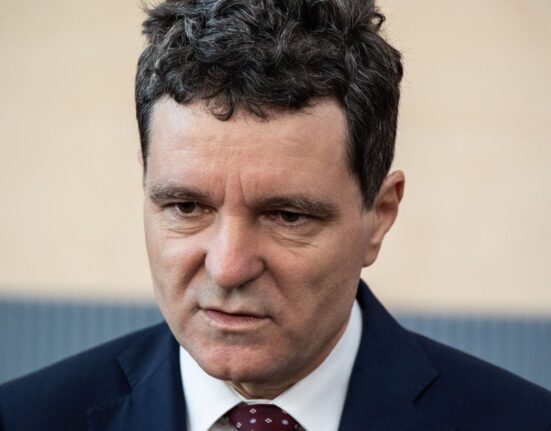 Un expert în istoria nazismului critică dur decizia lui Nicușor Dan de a-l decora pe veteranul de război Ion Vasile Banu: „Este extraordinar de prost sfătuit” / Cum argumentează