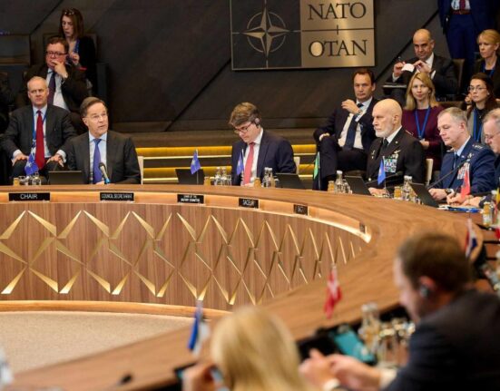 Europa îl acuză pe Putin că mimează interesul pentru pace. Aliații cresc sprijinul pentru Ucraina