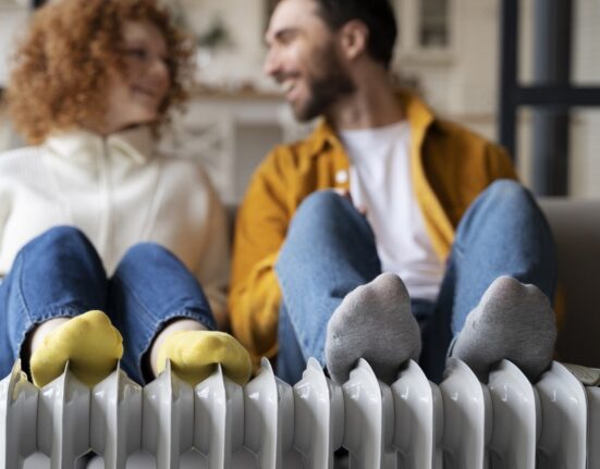 Trucul românesc care reduce cheltuielile de iarnă. „Am 21 de grade în casă și nu am dat drumul la căldură”