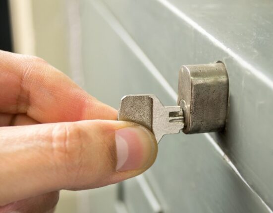 Activele rusești din Franța provoacă tensiuni în UE. Parisul refuză să explice unde sunt cele 18 miliarde de euro pe care le gestionează