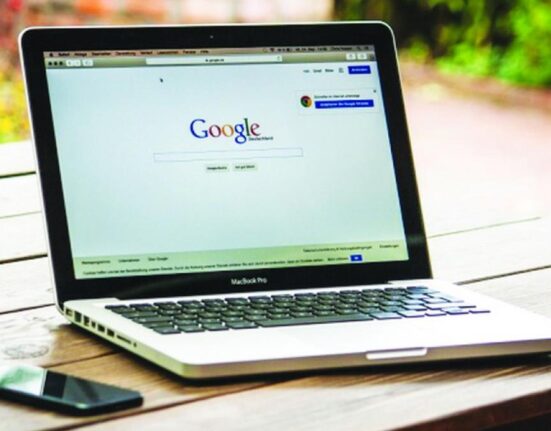 Tensiuni SUA-UE. Comisia Europeană anchetează Google privind serviciile de inteligență artificială