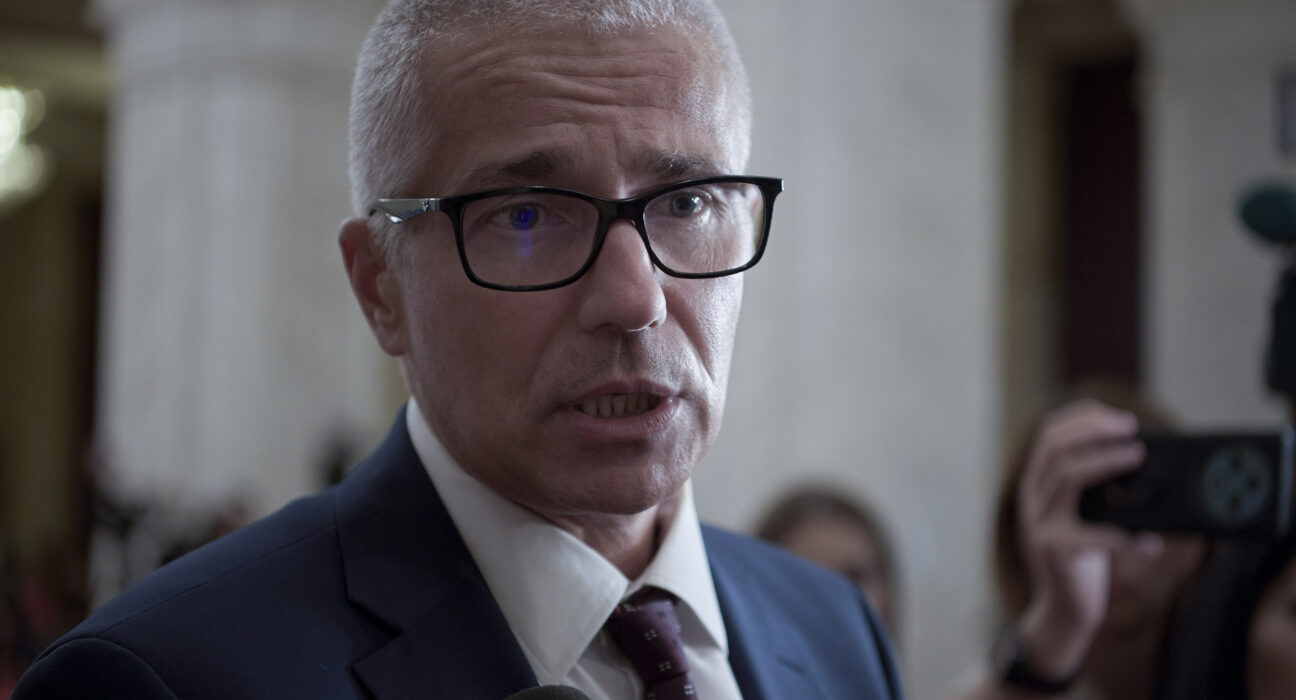 USR îl cheamă pe ministrul Justiției în Parlament după documentarul Recorder. „O țară întreagă a văzut. Mărturii, probe” / Cele șapte teme la care cere explicații