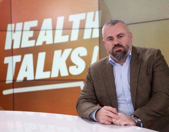 De ce apar durerile de genunchi și cum pot fi prevenite. Un medic ortoped explică ce greșeli facem și cum ne protejăm articulațiile