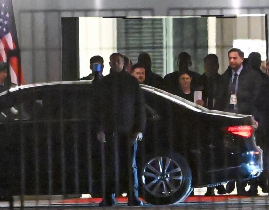 „Multe progrese”, spune SUA după cele peste cinci ore de discuții cu Ucraina. Negocierile vor fi reluate luni / Anunțul făcut de Zelenski înaintea summitului