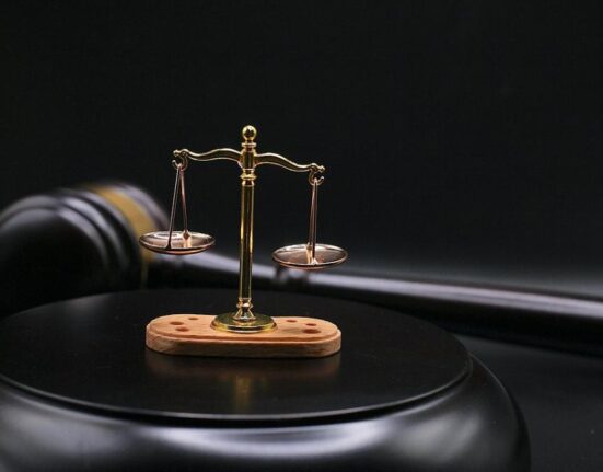 Capcana „câmpului tactic”. Cum a fost transformată lupta anticorupție în instrument de marketing politic