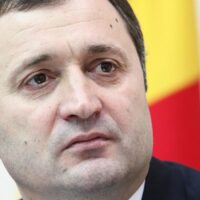 Un fost premier al Republicii Moldova a fost dat în urmărire internațională