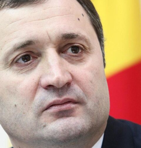 Un fost premier al Republicii Moldova a fost dat în urmărire internațională