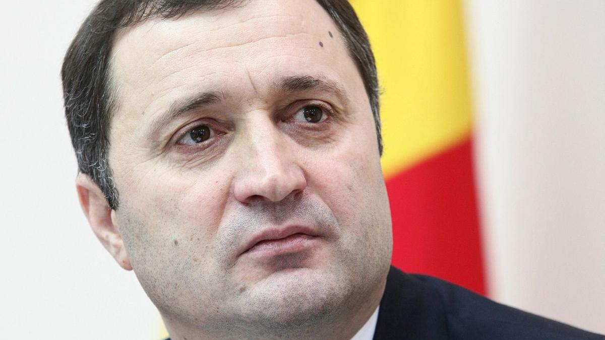 Un fost premier al Republicii Moldova a fost dat în urmărire internațională