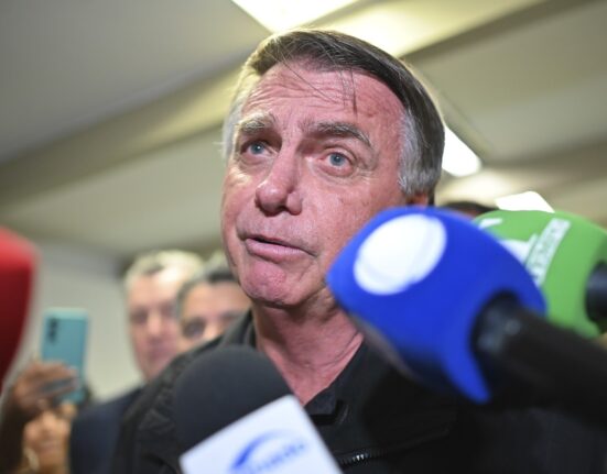 Jair Bolsonaro, operat pentru a scăpa de sughiţuri