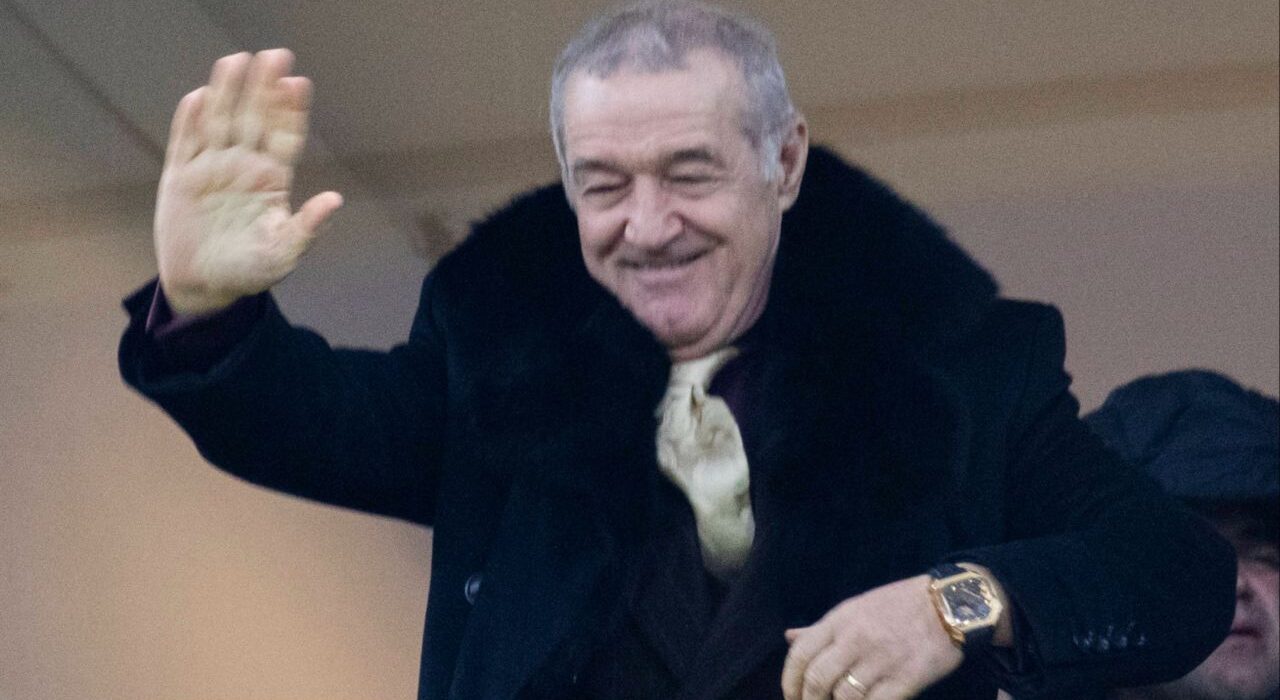 OUT de la FCSB! Primul jucător a plecat deja, dar alții pot urma după el