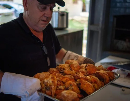 Pune Coca-Cola când prepari puiul la cuptor. Trucul genial al bucătarilor