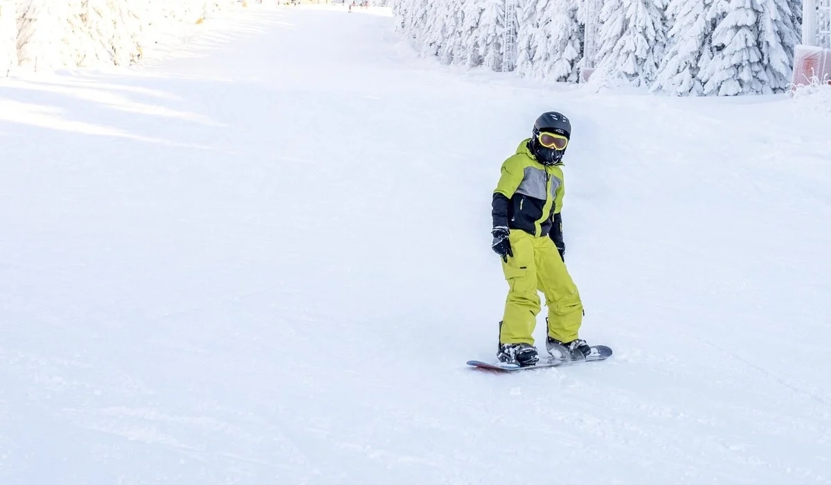 Sezonul de schi în Poiana Brașov se deschide vineri