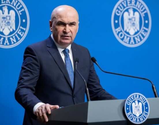 Ilie Bolojan, mesaj de Anul Nou: „Dumnezeu să aibă în pază toți românii de pretutindeni”