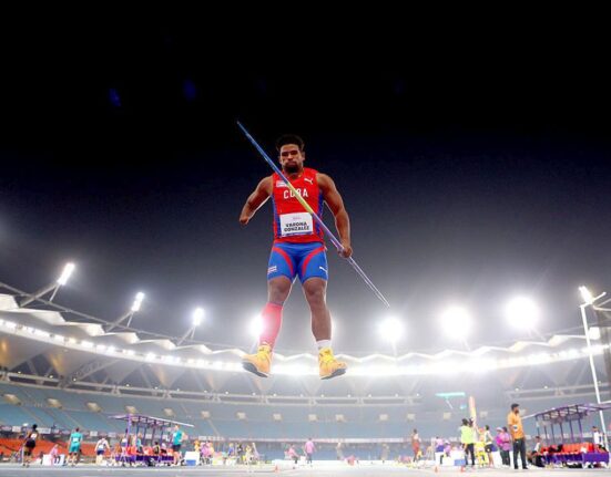 25 de imagini memorabile din sportul anului 2025 » Iluzii optice, atleți „zburători” și momente de neuitat pentru România