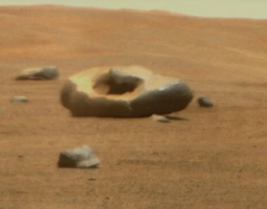 NASA descoperă pe Marte ceva care nu aparține locului. Ce pare a fi misteriosul obiect, după primele analize