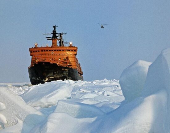 Rusia și China nu trebuie să preia controlul Arcticii, spune un profesor de la UBB