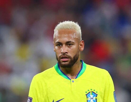 Neymar își prelungește contractul cu echipa braziliană Santos până la finalul anului 2026