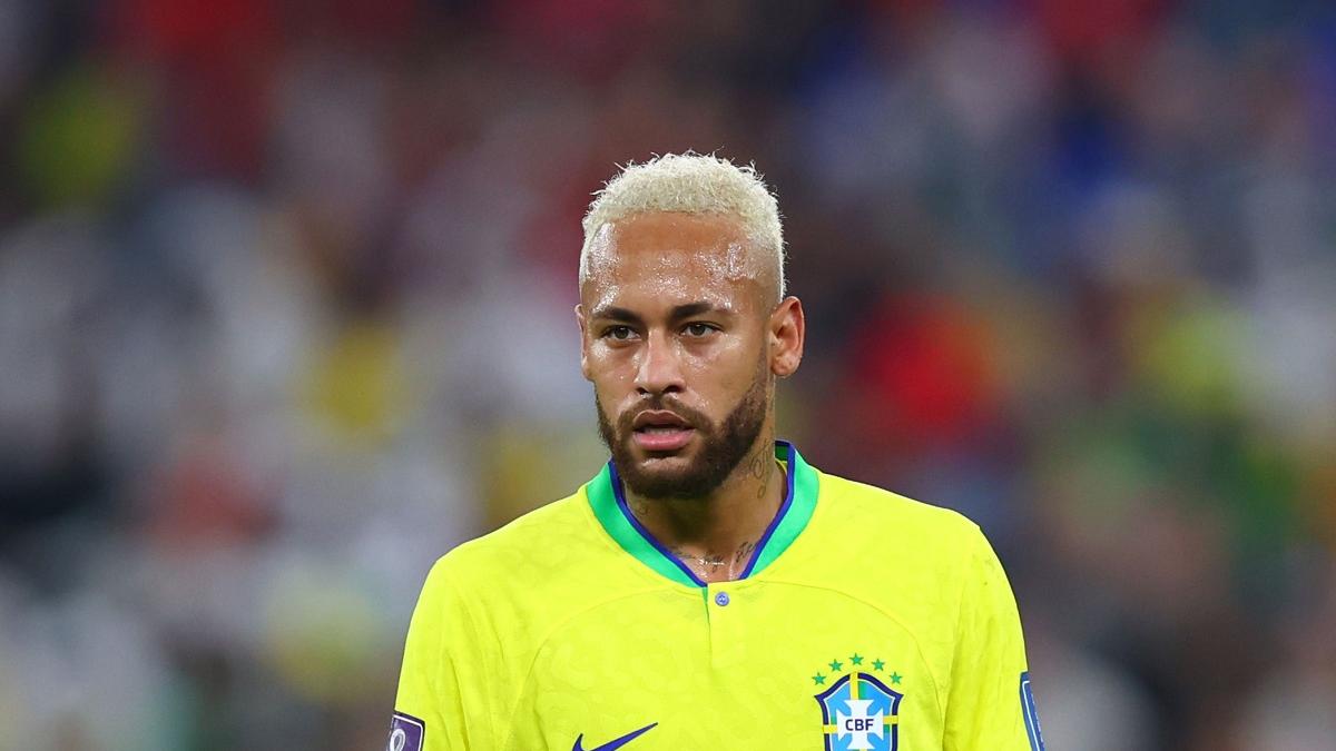 Neymar își prelungește contractul cu echipa braziliană Santos până la finalul anului 2026