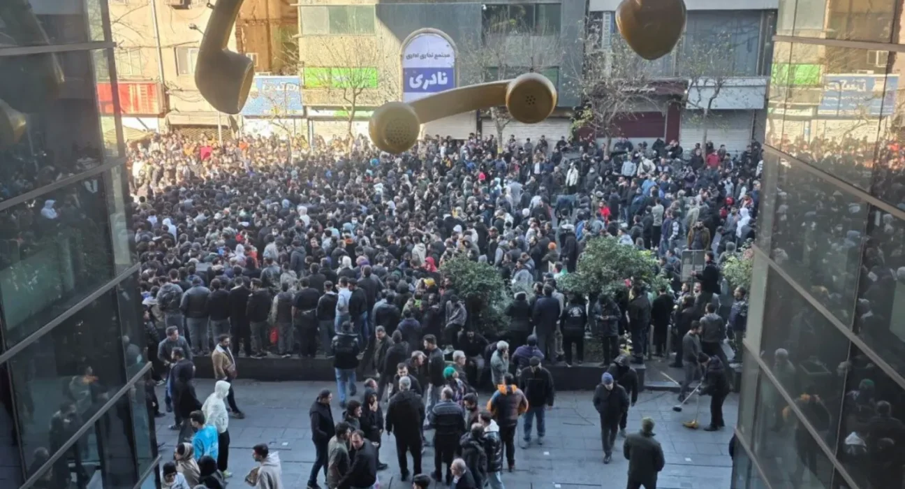 Autorităţile din Iran fac apel la un marş naţional în opoziţie cu protestele anti-regim