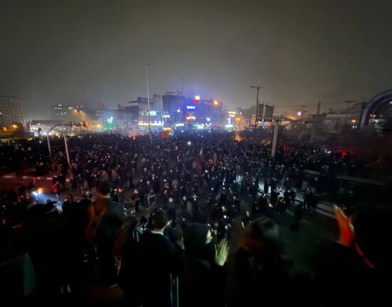 Un echipament interzis, care s-a dovedit esențial în războiul din Ucraina, este folosit de iranieni pentru a ocoli izolarea impusă de regim