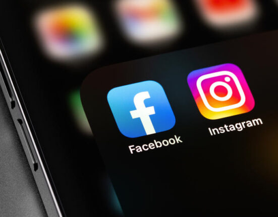 Guvernul britanic ia în calcul să restricționeze accesul copiilor la rețelele sociale. Demersul anunțat de ministrul pentru tehnologie