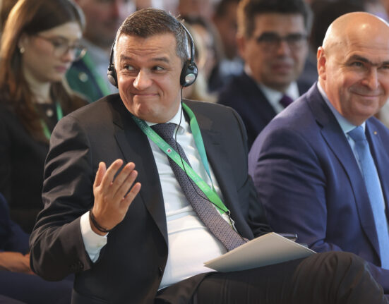 Avertizat de Grindeanu să nu se laude cu reducerea deficitului, Ilie Bolojan a făcut fix contrariul. Anunțul premierului