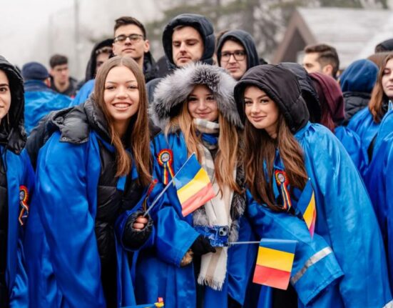 Presa maghiară, de Ziua Unirii: Nivelul de trai al românilor este într-o spirală descendentă