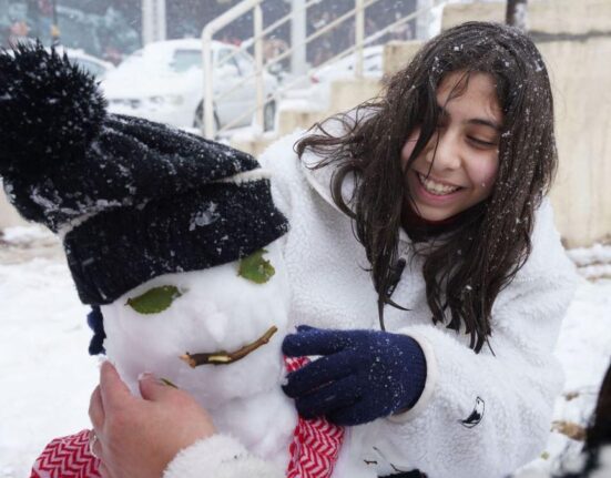 Horoscop 25 ianuarie 2026: patru zodii primesc un dar important sub Luna în Taur