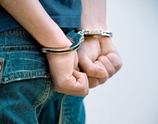 Zeci de mii de români cer scăderea vârstei de răspundere penală a minorului, după crima din Timiș