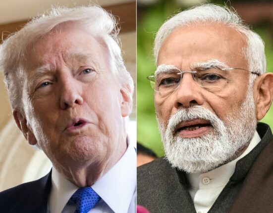 Trump anunță că a convins India să nu mai cumpere petrol rusesc. Un nou acord comercial a fost încheiat