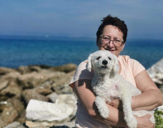 „Când fiica mea a plecat de acasă, câinele i-a ținut locul. Acum, el nu mai e, iar eu nu stiu să trăiesc fără cineva care să aibă nevoie de mine”