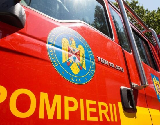 Incendiu la mașini pe Bulevardul Costructorilor din Capitală. O persoană a murit