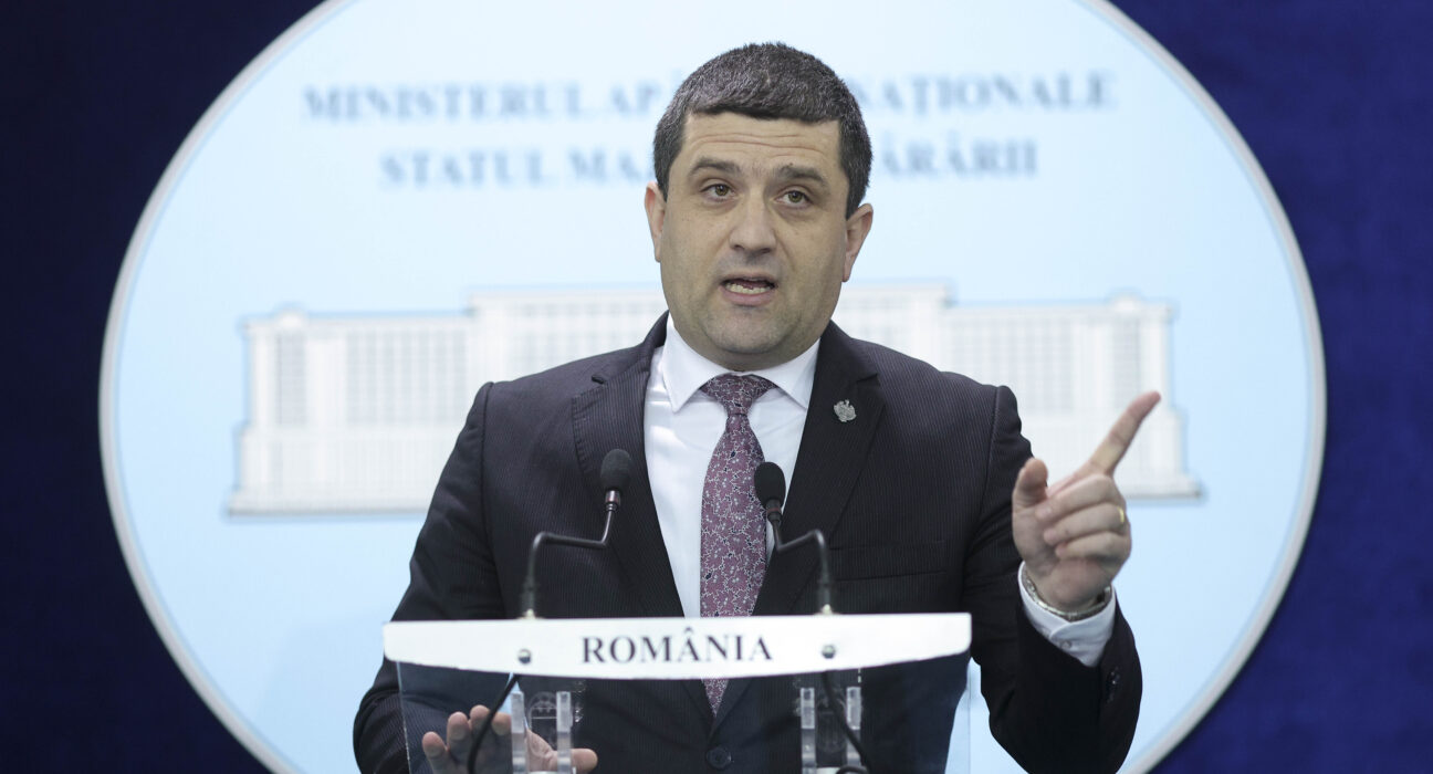 „Recomandarea este să nu participați”. Scandal între Radu Miruță și PSD Gorj după ce ministrul USR i-a chemat pe primarii din județ la o întâlnire