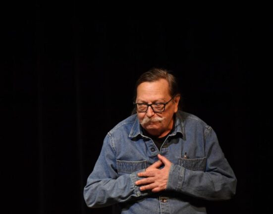 A murit Cristian Pepino, regizorul care a marcat teatrul de păpuşi şi marionete din România