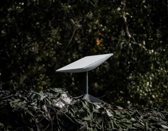 Haos în armată rusă după ce Musk a blocat terminalele Starlink: „Ne-au mai rămas porumbeii, radiourile și cablurile”