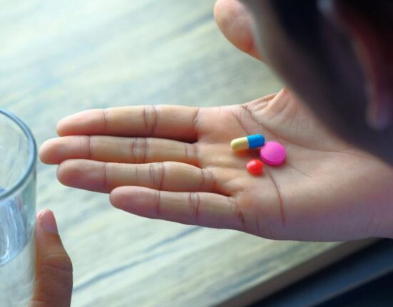 Progres major în medicină. Cercetătorii fac medicamente din metan