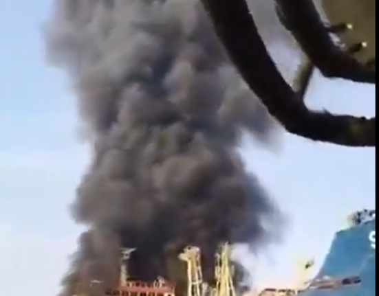 Petrolier atacat în Strâmtoarea Ormuz. Patru marinari au fost răniți