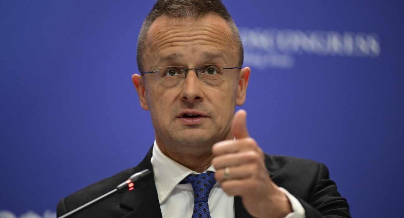 Guvernul de la Kiev „și-a pierdut complet mințile”, susține ministrul de Externe maghiar. Motivul noii dispute ungaro-ucrainene