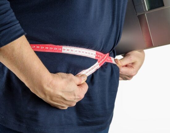 Boala care afectează 70% dintre adulți, iar cifrele continuă să crească. „Autocontrolul nu poate rezolva problema unui mediu obezogenic”