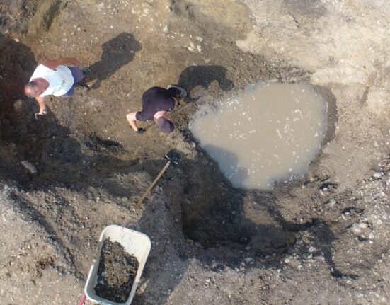 Secretul îngropat de 2.000 de ani în Mureș: ce au găsit arheologii într-o cisternă romană