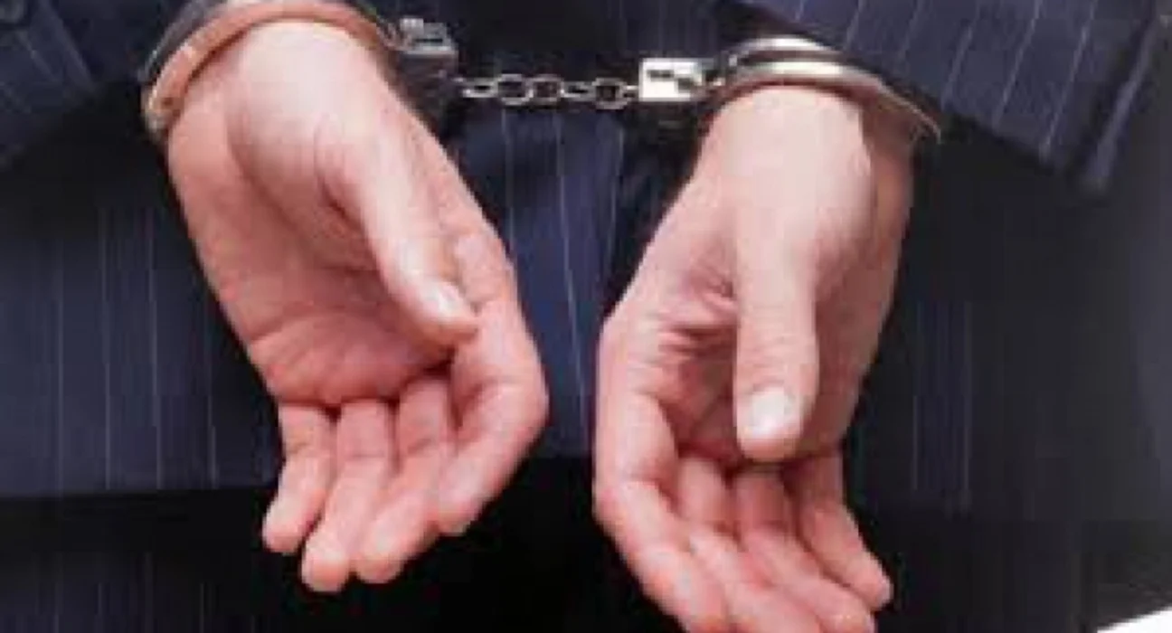 Cinci persoane reţinute după un scandal într-un local din Topliţa